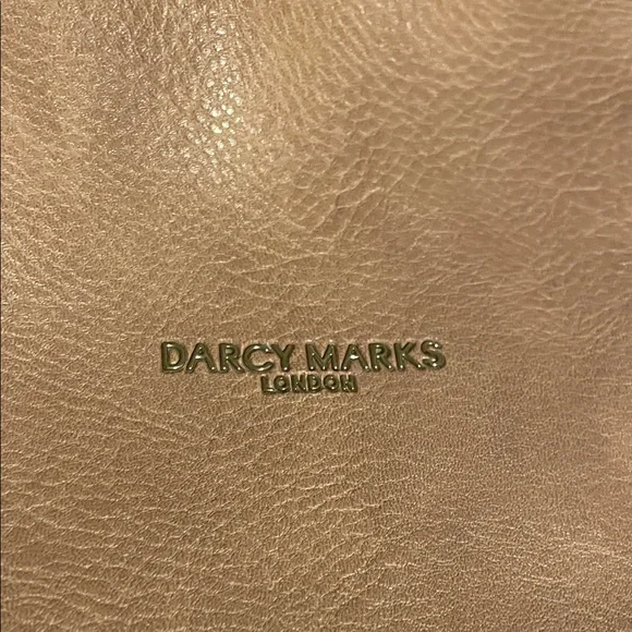 Darcy Marks London Vegan-Taupe Leather Shoulder Bag - Picture 2 of 7